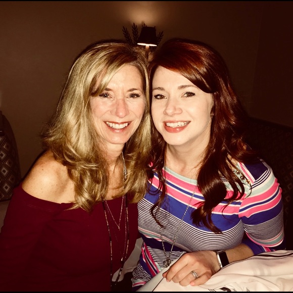 Meet your Posher, Jessica - Picture 3 of 3